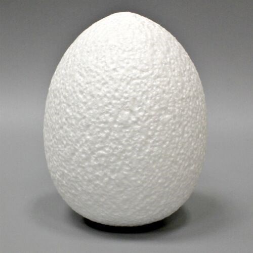 Большое яйцо из пенопласта